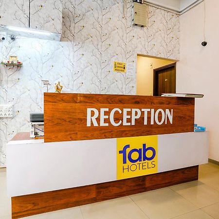 OYO 74642 Hotel Rajmandir Bhatha Buitenkant foto