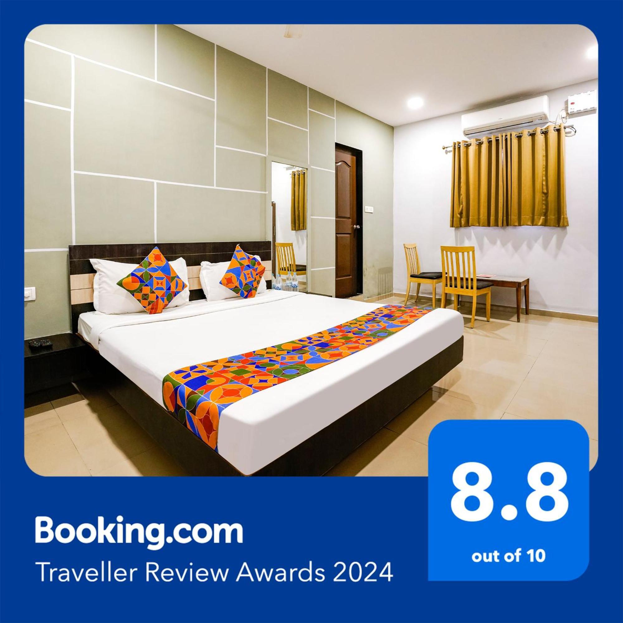 OYO 74642 Hotel Rajmandir Bhatha Buitenkant foto